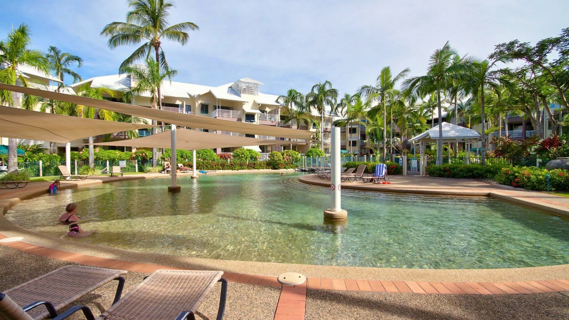 Apartment Coastal Serenity Trinity Beach